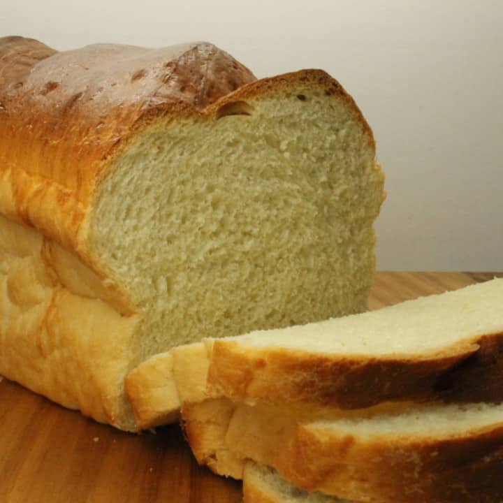 Easy Homemade Sandwich Bread