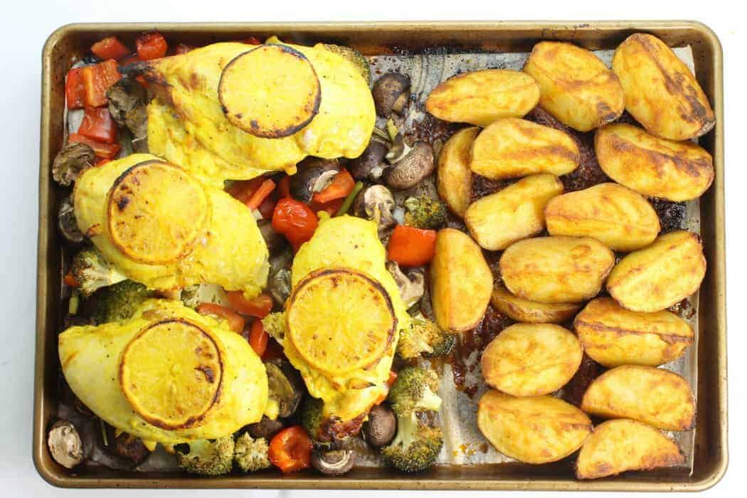 Healthy Garlic & Lemon Roasted Sheet Pan Chicken.Ideal for busy families with little time to cook!