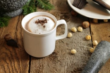 A perfectly nutty and comforting drink to enjoy on a cold day, homemade hazelnut hot cocoa is easy to make and enjoyed by the whole family. Great after a day outside skating or sitting around a campfire! #hotchocolate #chocolate #hotcocoa #cocoa #drinks #winter